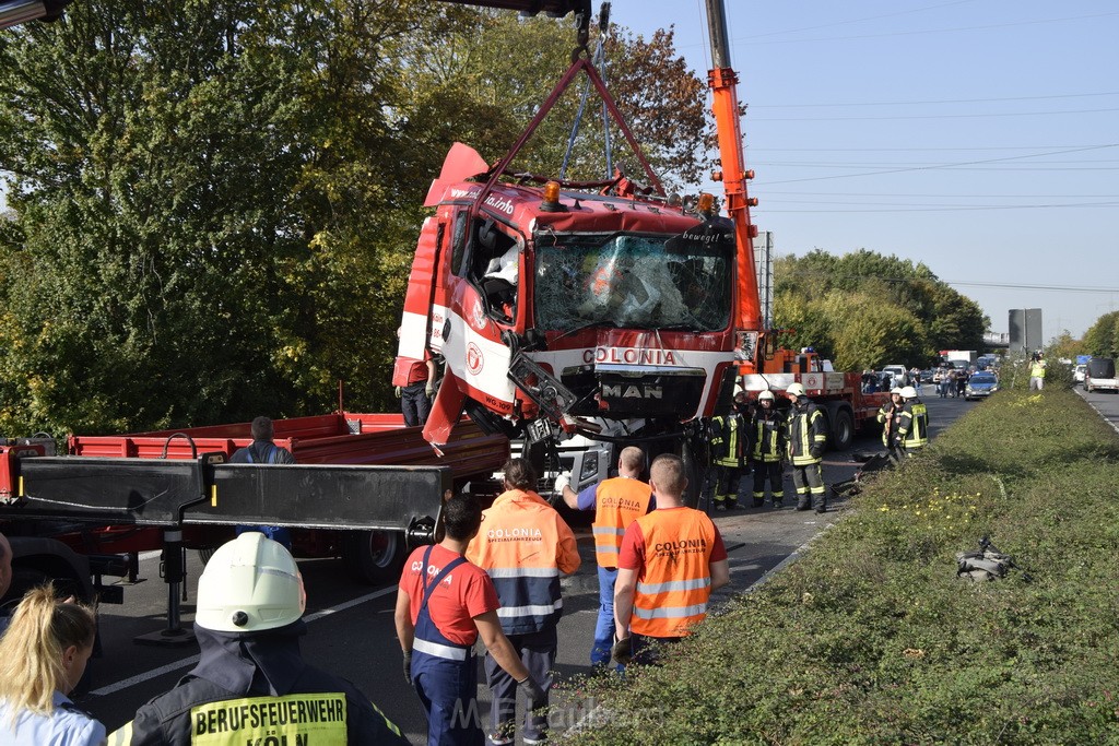 Schwerer VU PKlemm A 57 Rich Innenstadt Hoehe Koeln Chorweiler P117.JPG - Miklos Laubert